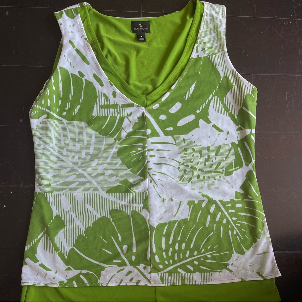 Green Sleeveless Fitted Tank Top